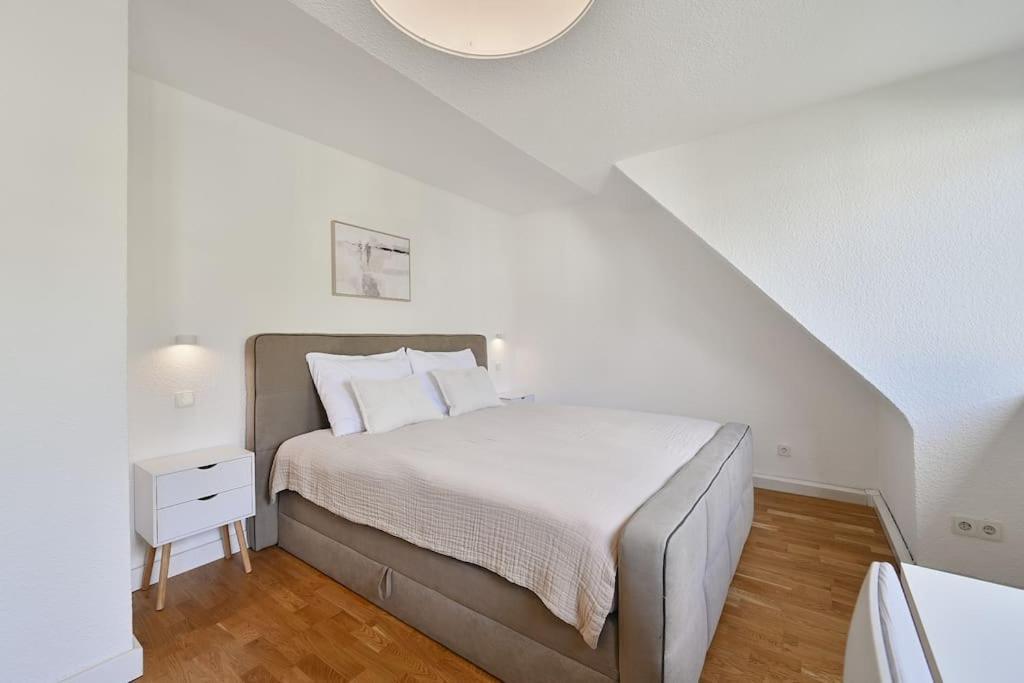 Goodliving I Serviced Apartment *